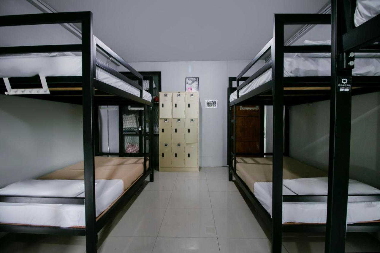 Oyo 421 Guyasuka Hostel & Cafe Бангкок Экстерьер фото